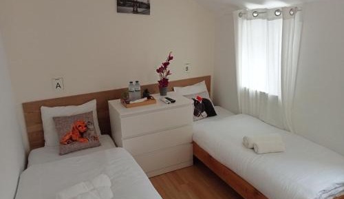 Single Room with Shared Shower and Toilet