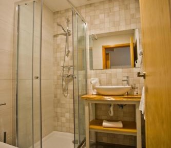 Double or Twin Room with Private Bathroom