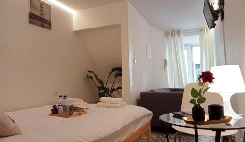 Twin Room with Private Bathroom