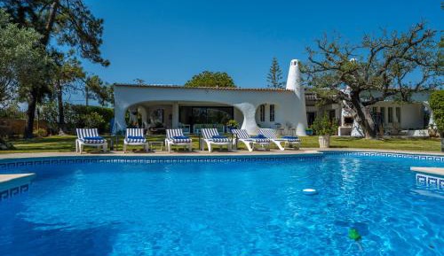 Villa with Garden View