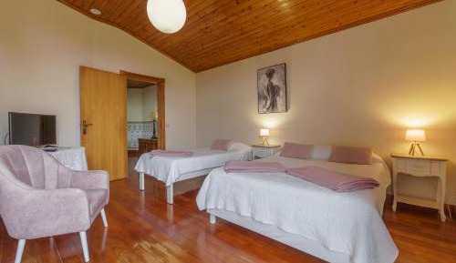Triple Room with Private Bathroom