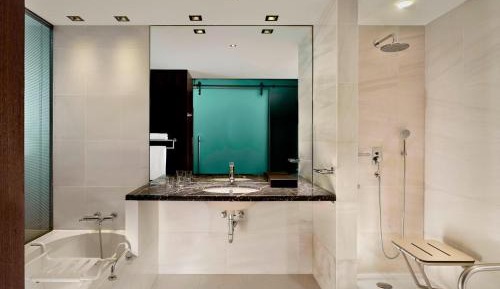 Junior Suite, Club Lounge and Spa access level, 1 Queen