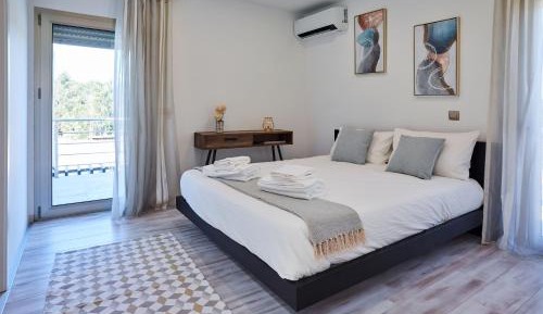 Double Room with Balcony (2 Adults + 1 Child)