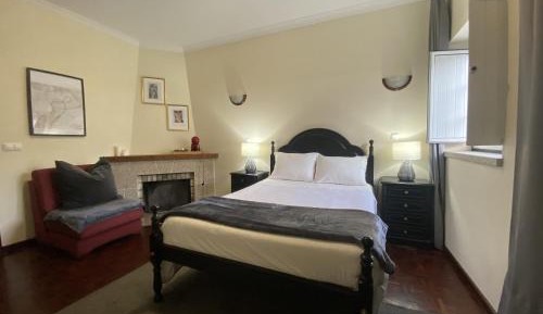Deluxe Double Room (2 Adults + 1 Child)
