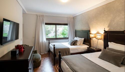 Superior Twin Room with Garden View