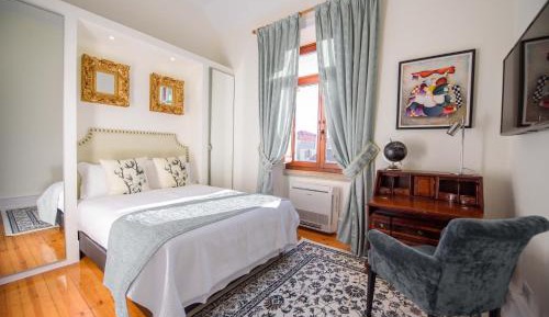Double Room with Mountain View