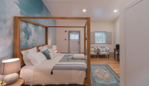 Suite with Mountain View