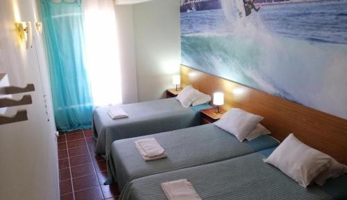 Basic Triple Room with Shared Bathroom