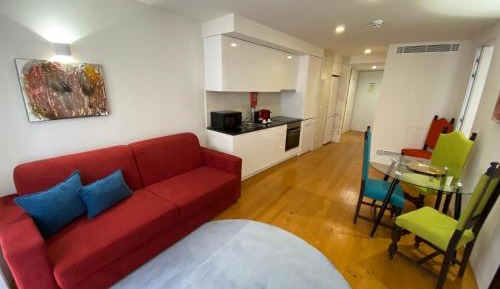 Deluxe Apartment