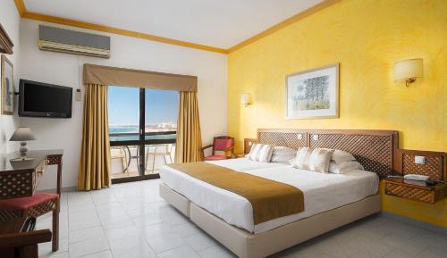 Double or Twin Room with Sea View