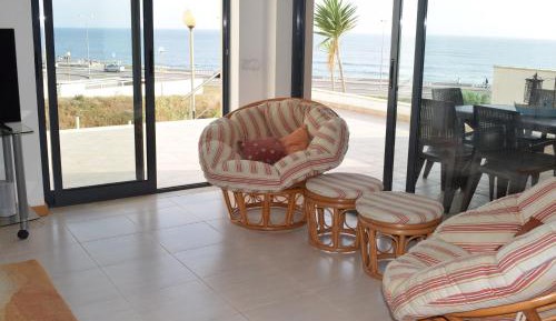 Villa - Beach Front