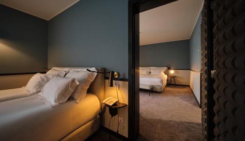Communicating Rooms (4 Adults)