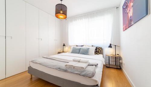 Standard Double Room with Shared Bathroom
