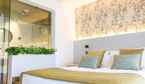 Suite with Balcony