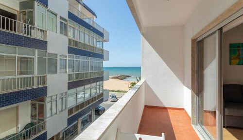 Apartment with Side Sea View