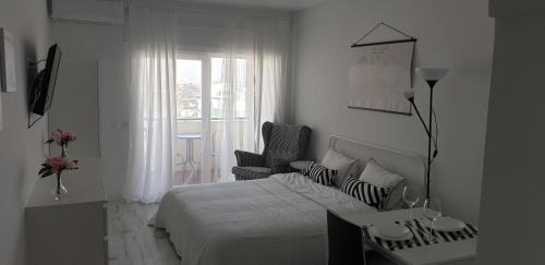Studio Apartment with Sea View