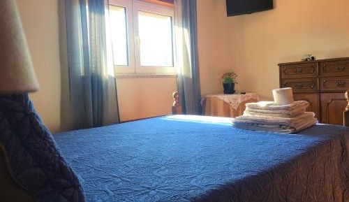 Standard Double Room with Shared Bathroom