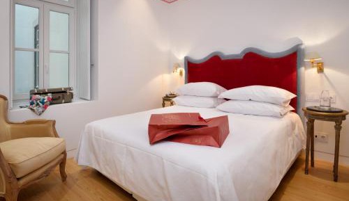 Superior One-Bedroom Apartment