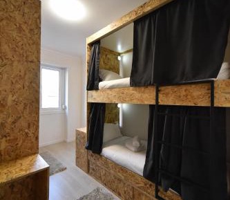 Bed in 4-Bed Mixed Dormitory Room