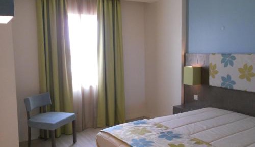 Suite with Mountain View