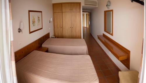 Twin Room with Mountain View
