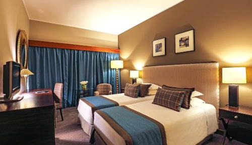 Superior Twin Room (2 Adults and 1 Child)
