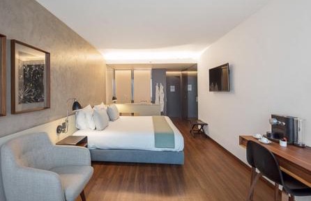 Design Double or Twin Room