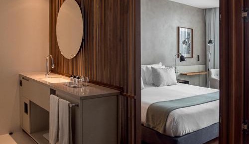 Deluxe Double or Twin Room with Balcony