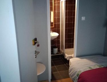 Triple Room with Private Bathroom