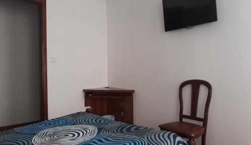 Basic Triple Room with Shared Bathroom