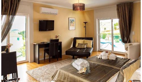 Double or Twin Room with City View