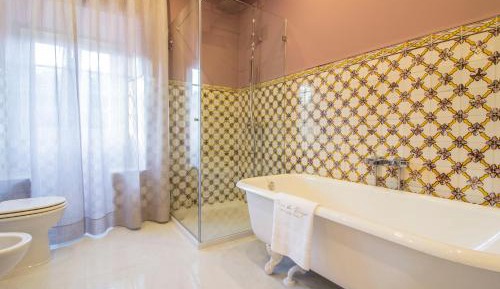 Deluxe Room Romantic Package