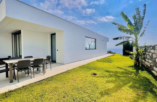 Estrela da Calheta House | Holiday Home "Villa Camacho xxviii - Vargem House" with Sea View, Pool & Wi-Fi