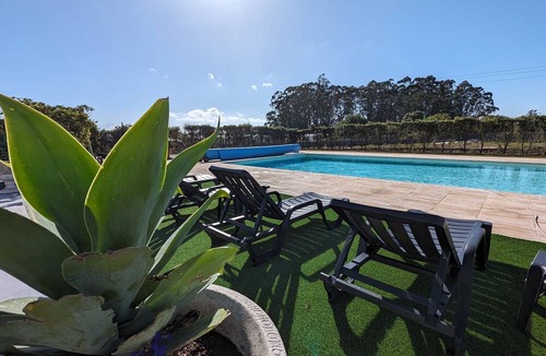 Fonte Boa House | Duplex T4 with Pool 'Bellaë Holiday' with Private Terrace, Private Garden and Wi-Fi