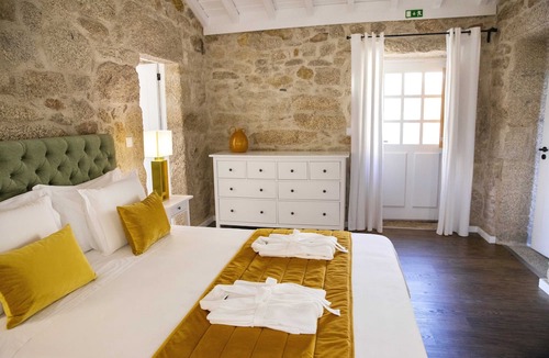 Arcos de Valdevez Villa | Primitiva - Casas de Selim