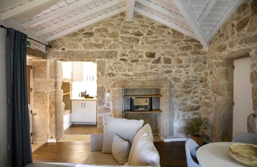 Arcos de Valdevez Villa | Primitiva - Casas de Selim