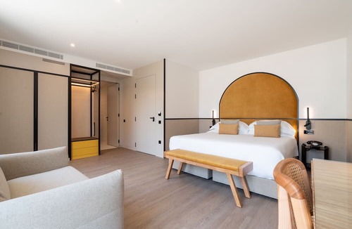 Bonfim Hotel | The Editory Garden Porto Hotel