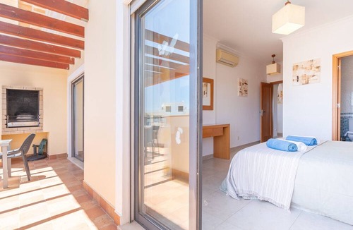 Porto de Mos Apartment | Bright and comfortable 2 Bedroom apartment in Porto de Mos by Ideal Homes