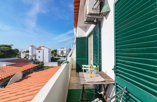 Montenegro Apartment | Faro Airport Flat 4 by Homing