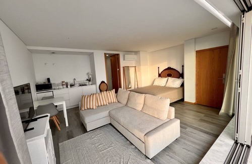 A Ver-o-Mar Apartment | Breathtaking Ocean Front Studio in Povoa de Varzim