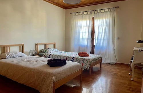 Torres Vedras House | Quarto Twin com Varanda