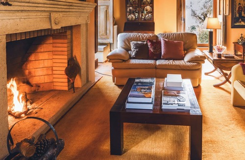 Reveladas House | Local 9 - Casa do chapim azul