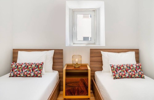 Lisbon Old Town Apartment | Prime Location Design Family Apartment