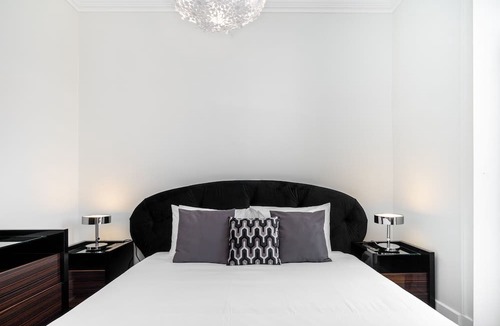 Lisbon Old Town Apartment | Prime Location Design Family Apartment