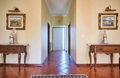 Vila Ruiva Cottage | 19th Centry Farmhouse Getaway - Sleep 12-14 W/pool
