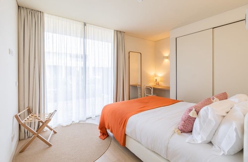 Alporchinhos Hotel | White Shell Beach Villas