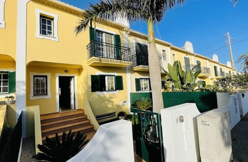 Mosqueira House | Mosqueira CIP