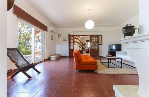 Sintra Villa | Sintra Classic Villa by Homing