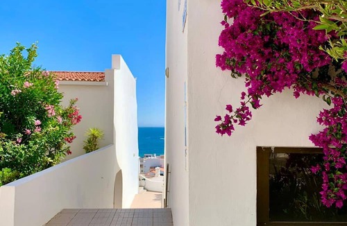 Calicos Apartment | Albufeira One Step to the Beach 13 by Rentals in Algarve