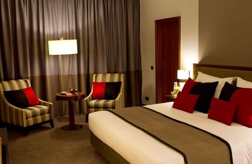 Oliveira De Azemeis Hotel | Hotel Dighton